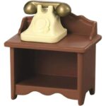 telephone-table-sylvanian-families-epoch-5159-1.jpg